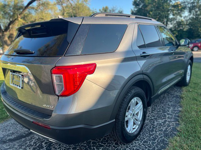 Used 2024 Ford Explorer XLT w/ Equipment Group 202A AWD/4WD image 8