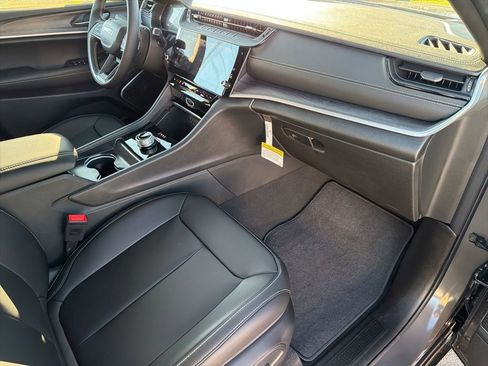 New 2026 Jeep Grand Cherokee Limited w/ Limited Altitude Package RWD image 26
