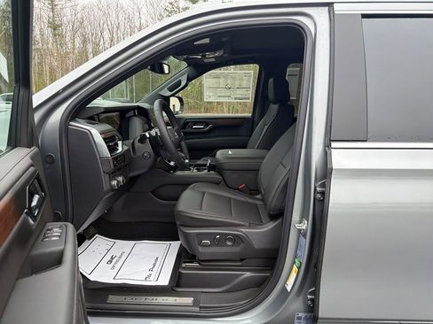 New 2026 GMC Yukon XL Denali w/ Sun & Power Step Package AWD/4WD image 10