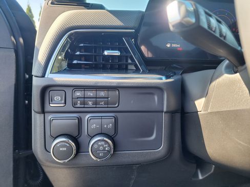New 2026 Chevrolet Suburban RST image 28