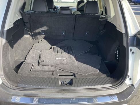Used 2022 Nissan Rogue SL w/ SL Premium Package image 49