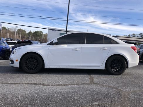 Used 2016 Chevrolet Cruze Eco image 2