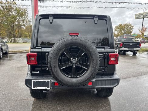 Used 2020 Jeep Wrangler Unlimited Sahara image 5