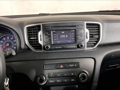 Used 2017 Kia Sportage LX AWD/4WD image 5