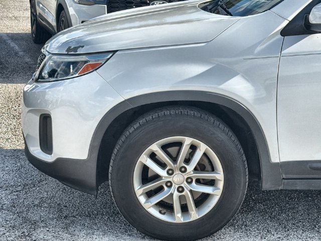 Used 2014 Kia Sorento LX FWD image 10