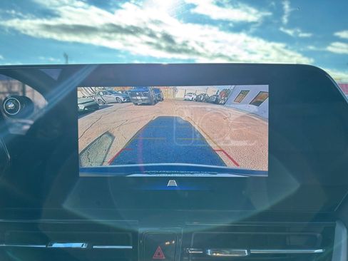 Used 2025 Chevrolet TrailBlazer LT image 17