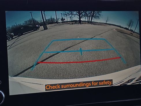 Used 2023 Toyota Highlander XLE image 16