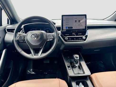 Used 2026 Toyota Corolla Cross XLE w/ Convenience Package FWD image 21