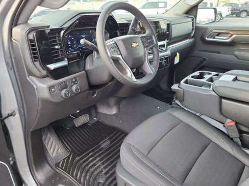 New 2025 Chevrolet Silverado 1500 LT w/ Convenience Package II RWD image 10