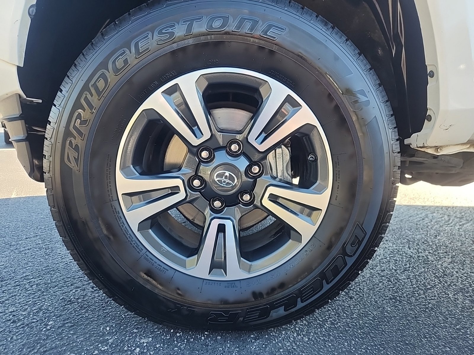 Used 2019 Toyota Tacoma TRD Sport AWD/4WD image 15