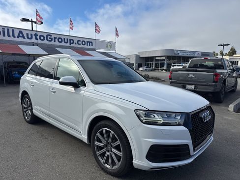Used 2018 Audi Q7 3.0T Premium Plus image 2