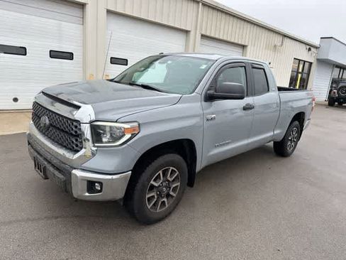 Used 2018 Toyota Tundra SR5 w/ TRD Off Road Package image 11