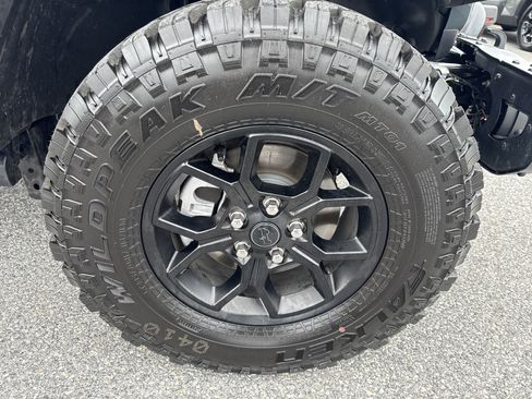 Used 2025 Jeep Wrangler Unlimited Sport AWD/4WD image 36