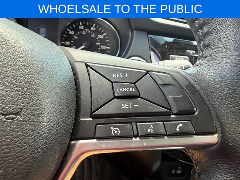 Used 2020 Nissan Rogue SV FWD image 15