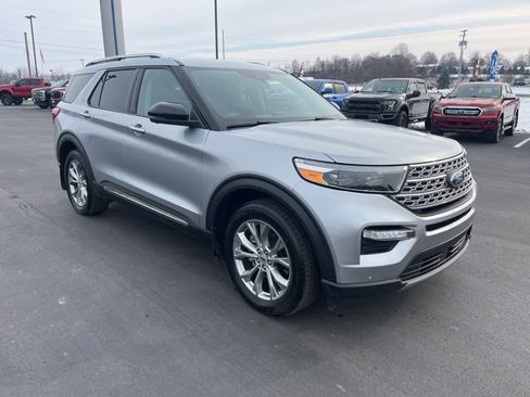 Used 2022 Ford Explorer Limited w/ Equipment Group 301A image 3