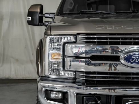 Used 2019 Ford F250 Lariat w/ Lariat Value Package AWD/4WD image 39