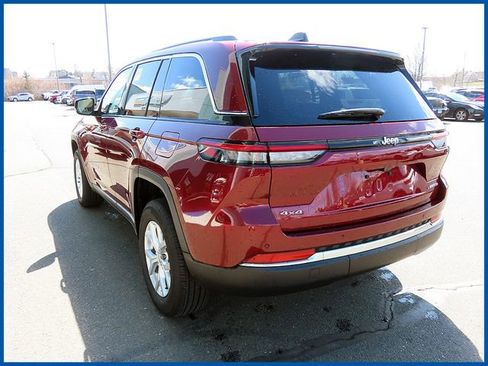 Used 2023 Jeep Grand Cherokee Limited image 5