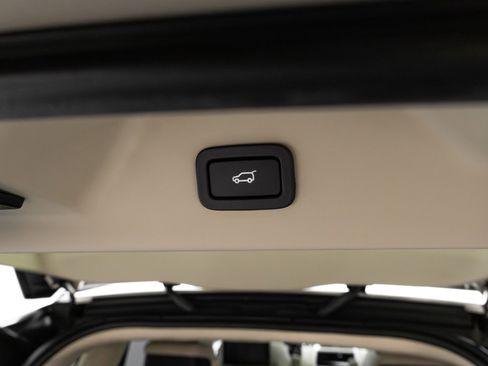 Used 2019 Land Rover Range Rover Long Wheelbase Autobiography image 45