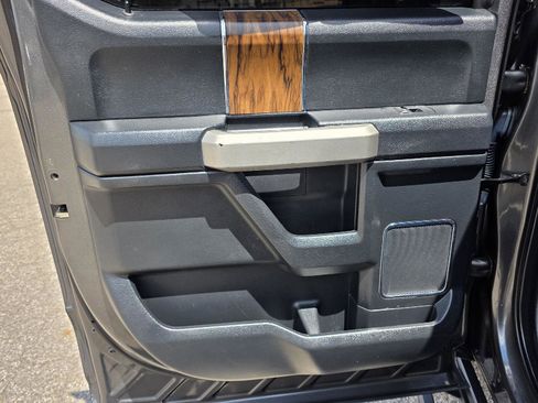 Used 2020 Ford F150 Lariat image 38