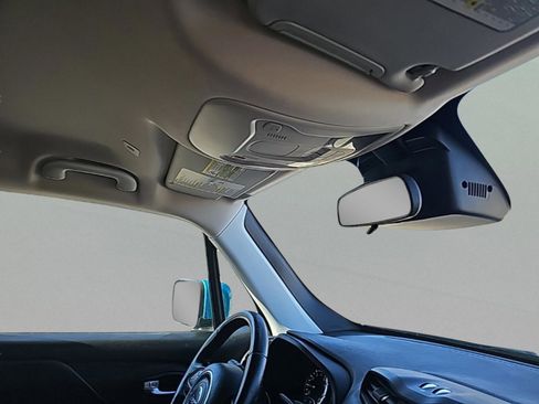 Used 2020 Jeep Renegade Altitude image 34