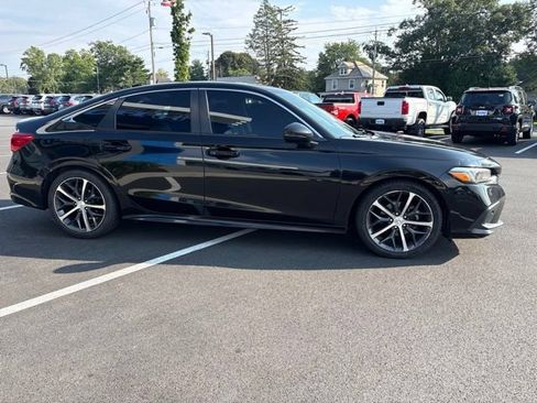 Used 2022 Honda Civic Touring image 5