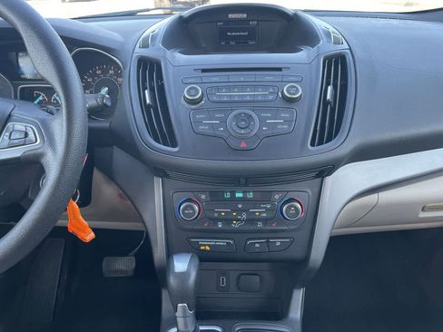 Used 2017 Ford Escape SE w/ SE Cold Weather Package AWD/4WD image 13