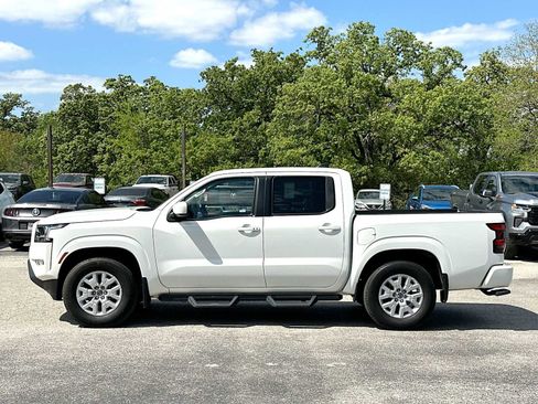 Used 2022 Nissan Frontier SV RWD image 12