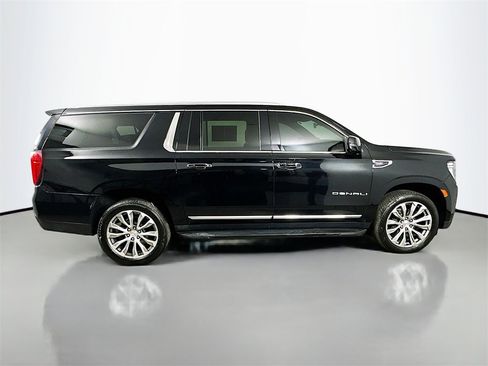 Used 2021 GMC Yukon XL Denali image 7