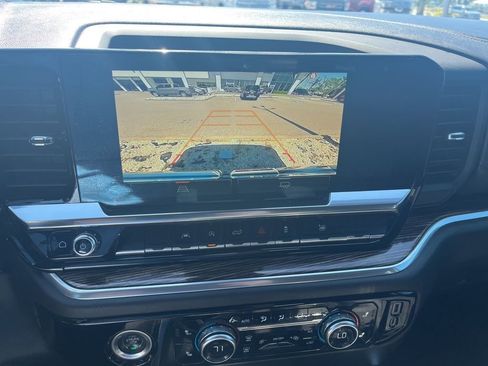 Used 2022 GMC Sierra 1500 Elevation image 17