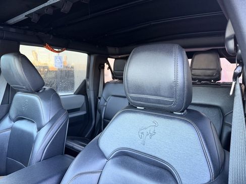 Used 2021 Ford Bronco Badlands image 9