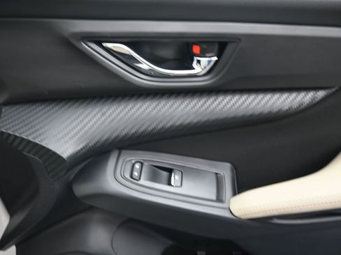 Used 2023 Subaru Ascent Premium w/ Convenience Package image 15