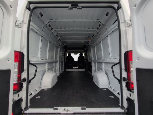 Used 2023 RAM ProMaster 3500 w/ Convenience Group image 23