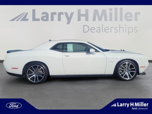Used 2021 Dodge Challenger R/T w/ Plus Package image 6