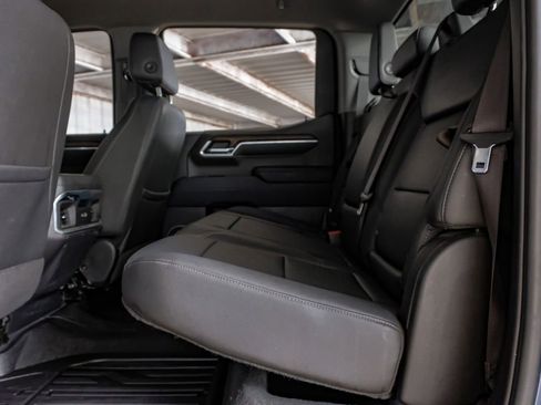 Used 2023 GMC Sierra 1500 SLT image 36