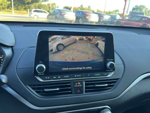 Used 2019 Nissan Altima 2.5 S image 14