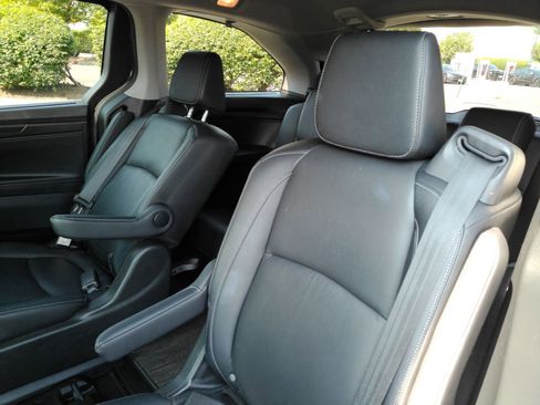Used 2023 Honda Odyssey EX-L image 14