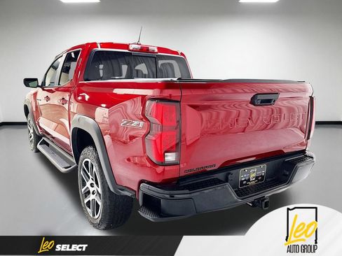 Used 2023 Chevrolet Colorado Z71 w/ Z71 Convenience Package 2 AWD/4WD image 11