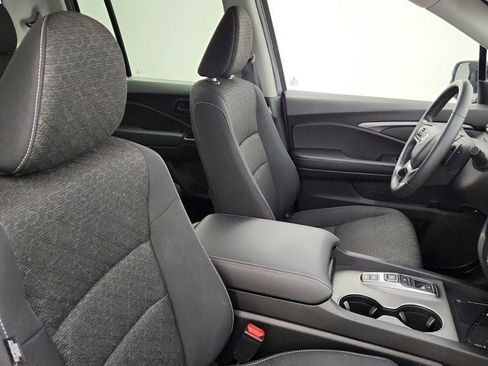 Used 2025 Honda Ridgeline Sport image 24