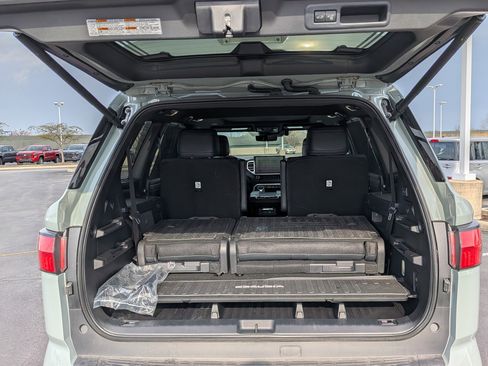 Used 2025 Toyota Sequoia Platinum w/ Tow Technology Package AWD/4WD image 25