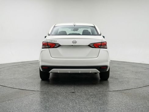 Used 2025 Nissan Versa SV FWD image 7