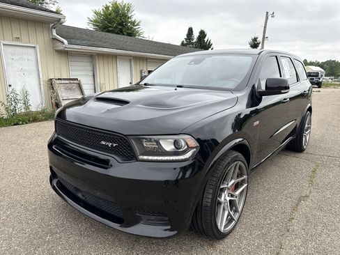 Used 2018 Dodge Durango SRT w/ Technology Group AWD/4WD image 11