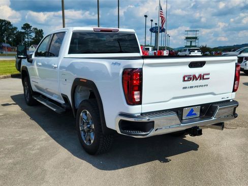 New 2025 GMC Sierra 2500 SLE image 3