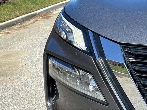 Used 2023 Nissan Rogue SL AWD/4WD image 19