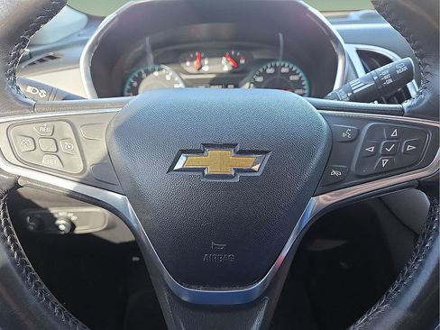 Used 2018 Chevrolet Equinox LT image 31