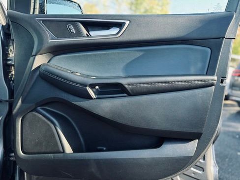 Used 2023 Ford Edge SEL w/ Sport Appearance Package image 15