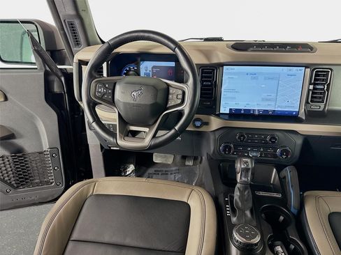 Used 2022 Ford Bronco Wildtrak AWD/4WD image 23