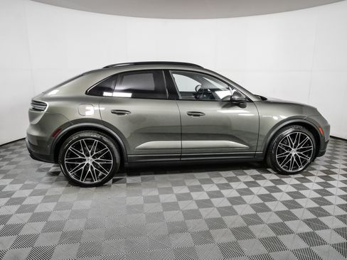 New 2026 Porsche Macan 4 Electric AWD/4WD image 30