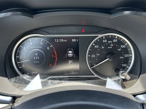 New 2025 Nissan Versa SV image 32