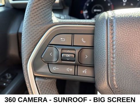 Used 2024 Toyota Tacoma Limited w/ Limited Package (LT) image 7