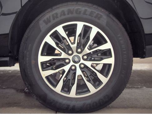 Used 2025 Ford Expedition Max Platinum image 12